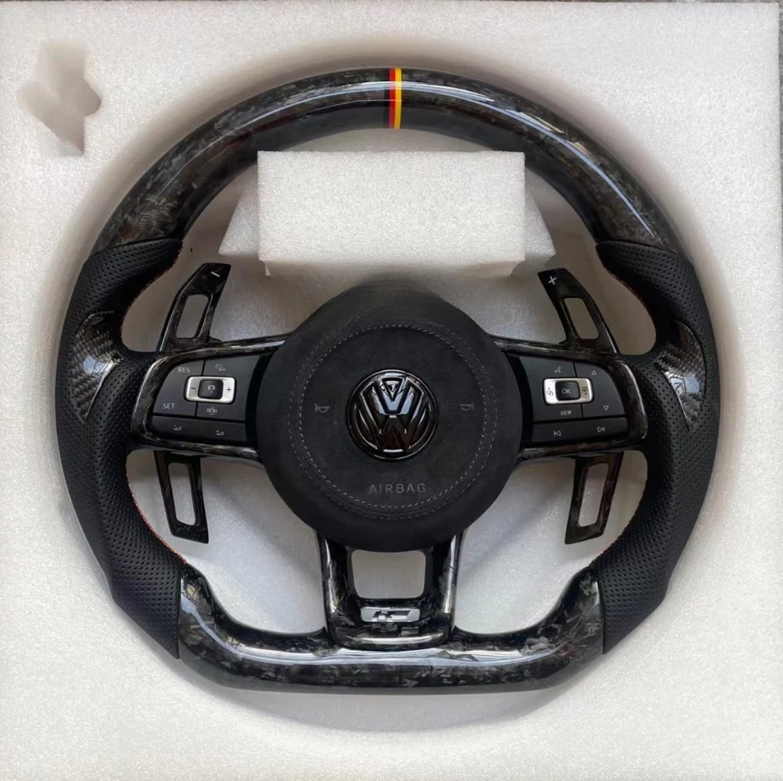 VW CARBON RAT / GUL ALCANTARA